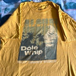 Disney Parks Men’s Dole Whip Tee L